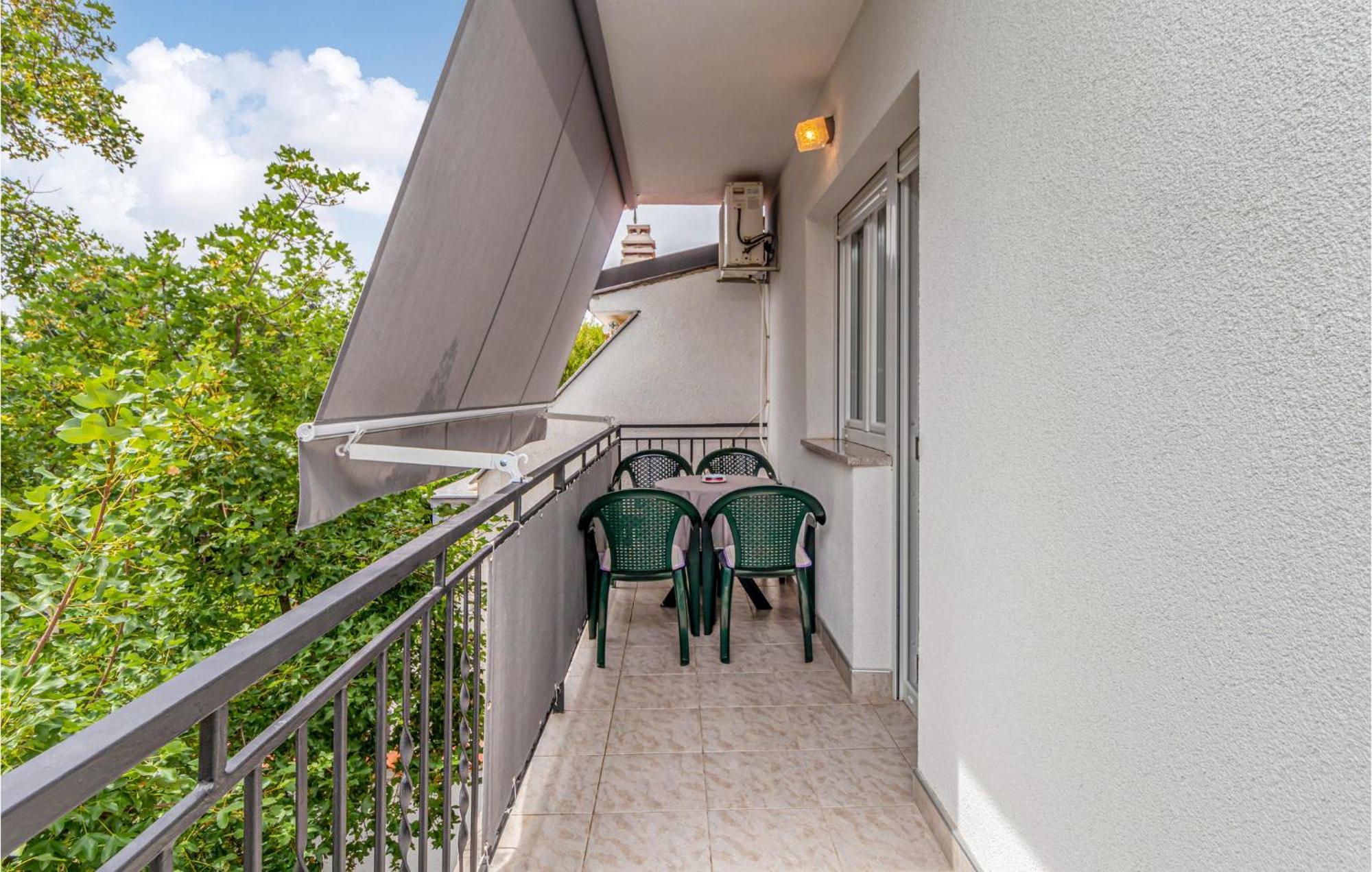 Nice Apartment In Jadranovo With Wifi Экстерьер фото